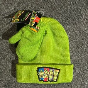 Teenage Mutant Ninja Turtles Hat and mitten set, NWT!